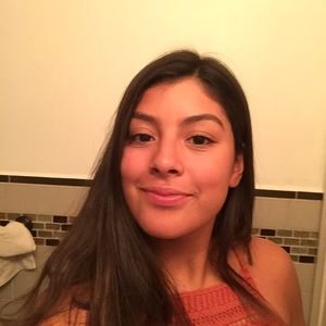 Meet your Posher, Alondra